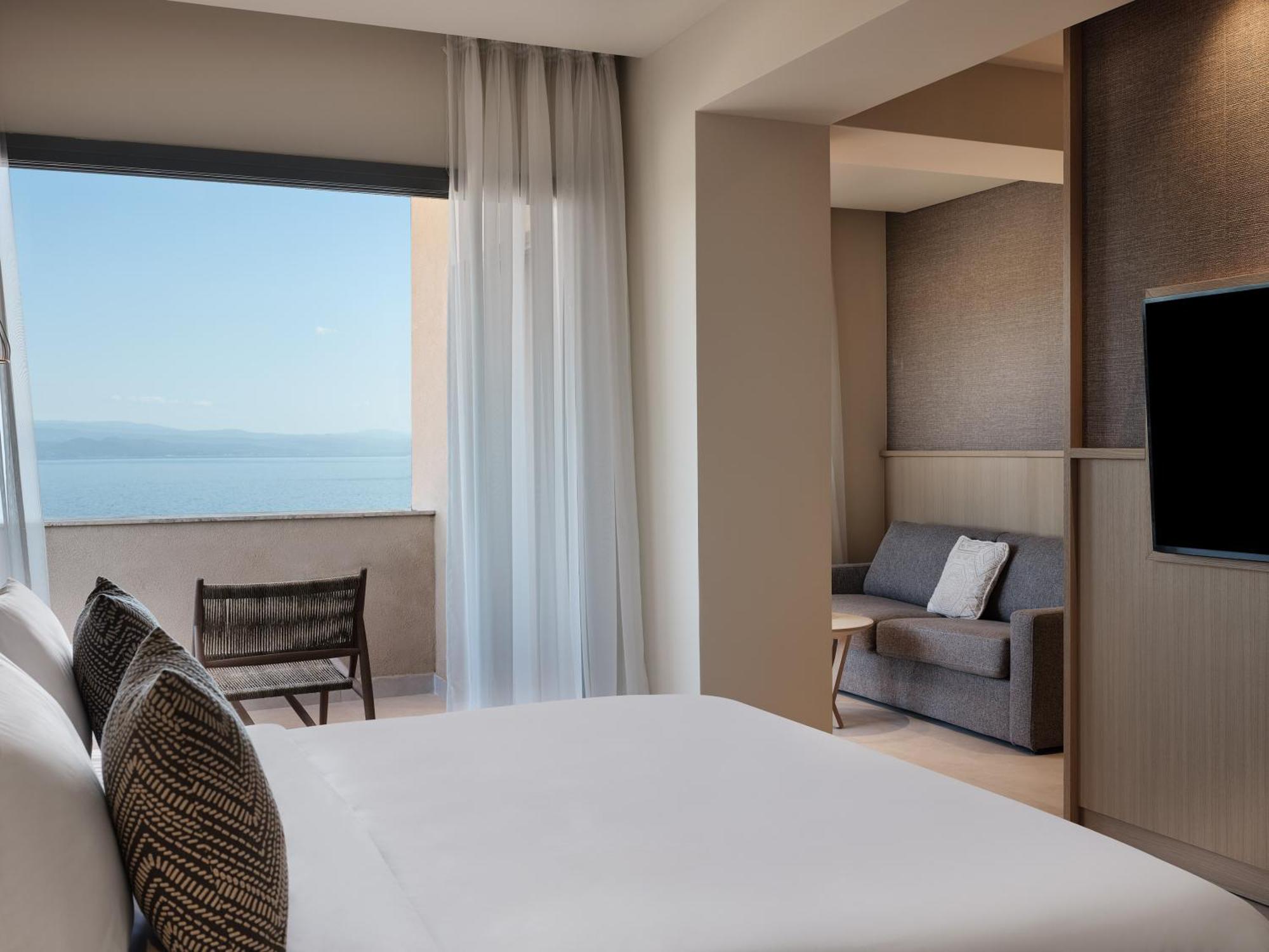 Hotel Cora &